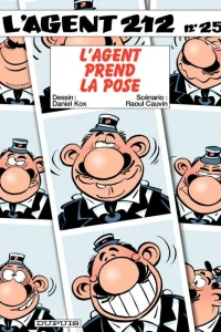 L'Agent Prend La Pose